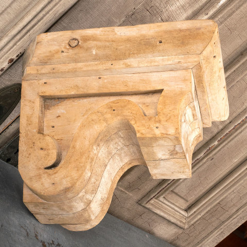 #40568 Salvaged Gable End Roof Corbel Bracket image 3