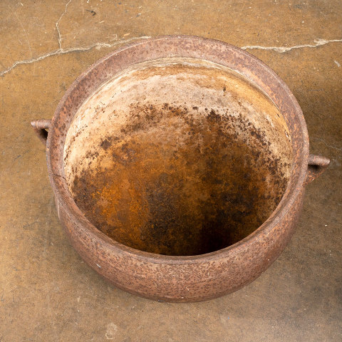 #41074 Antique 15 Gallon Cast Iron Cauldron image 3