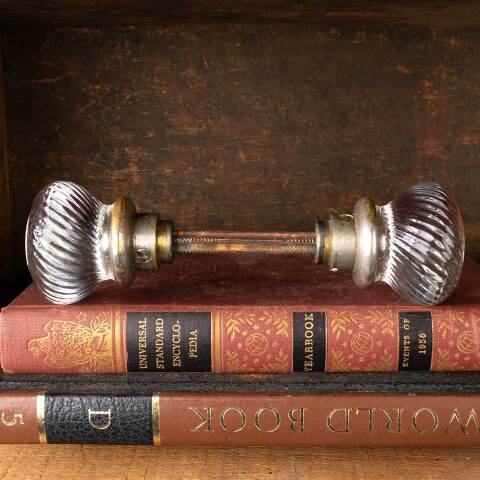 #47465 Antique Corbin Spiral Glass Doorknob Set image 4