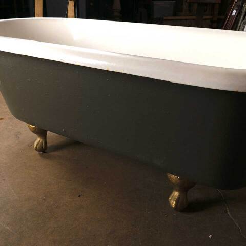 #54015 Antique Cast Iron Clawfoot Bathtub image 2