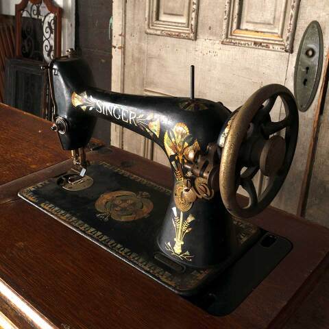 #54143 Antique Singer Sewing Machine image 4